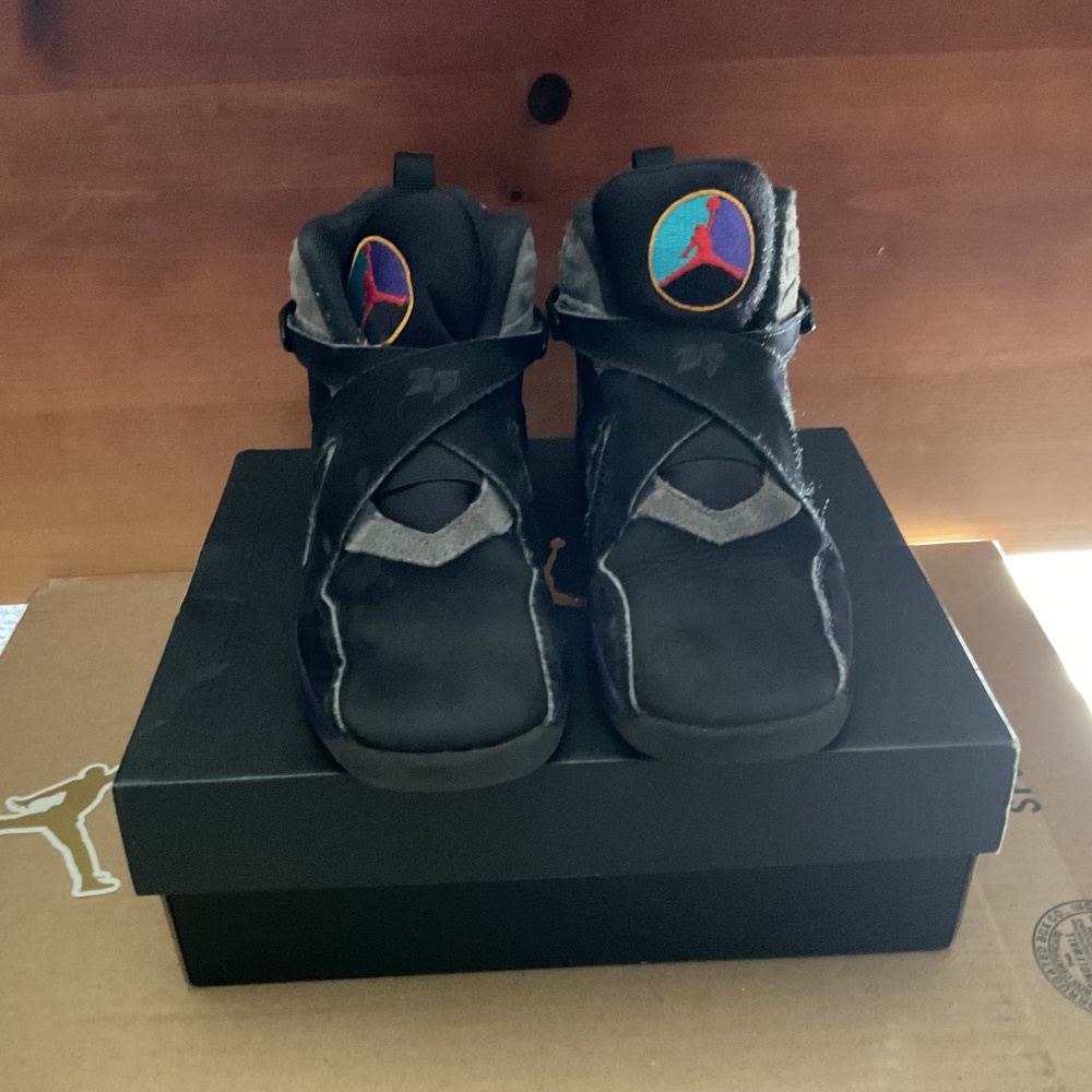 Kids Jordan Retro 8 Size 2Y - Picture 2 of 11